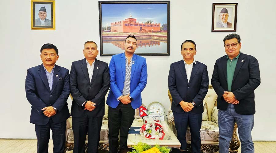 नेपाल राष्ट्र बैंकका गभर्नर डा. विश्वनाथ पौडेलसँग नाडा अध्यक्ष चौधरीको भेट, नीतिगत सुधारका लागि पाँच बुँदे सुझाव